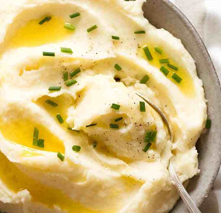 Hot Mashed Potato in a bowl, ready to be served